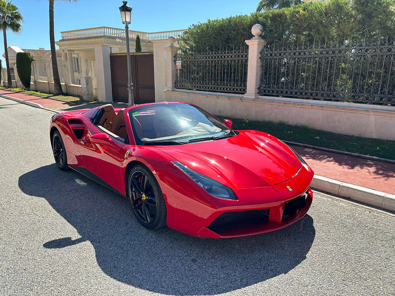 Ferrari 488 Spider - Olymp Cars Marbella - аренда автомобилей класса люкс в  Marbella 🏎