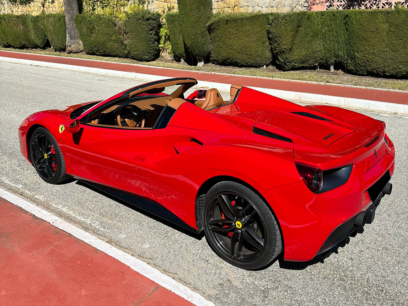 Ferrari 488 Spider - Olymp Cars Marbella - аренда автомобилей класса люкс в  Marbella 🏎