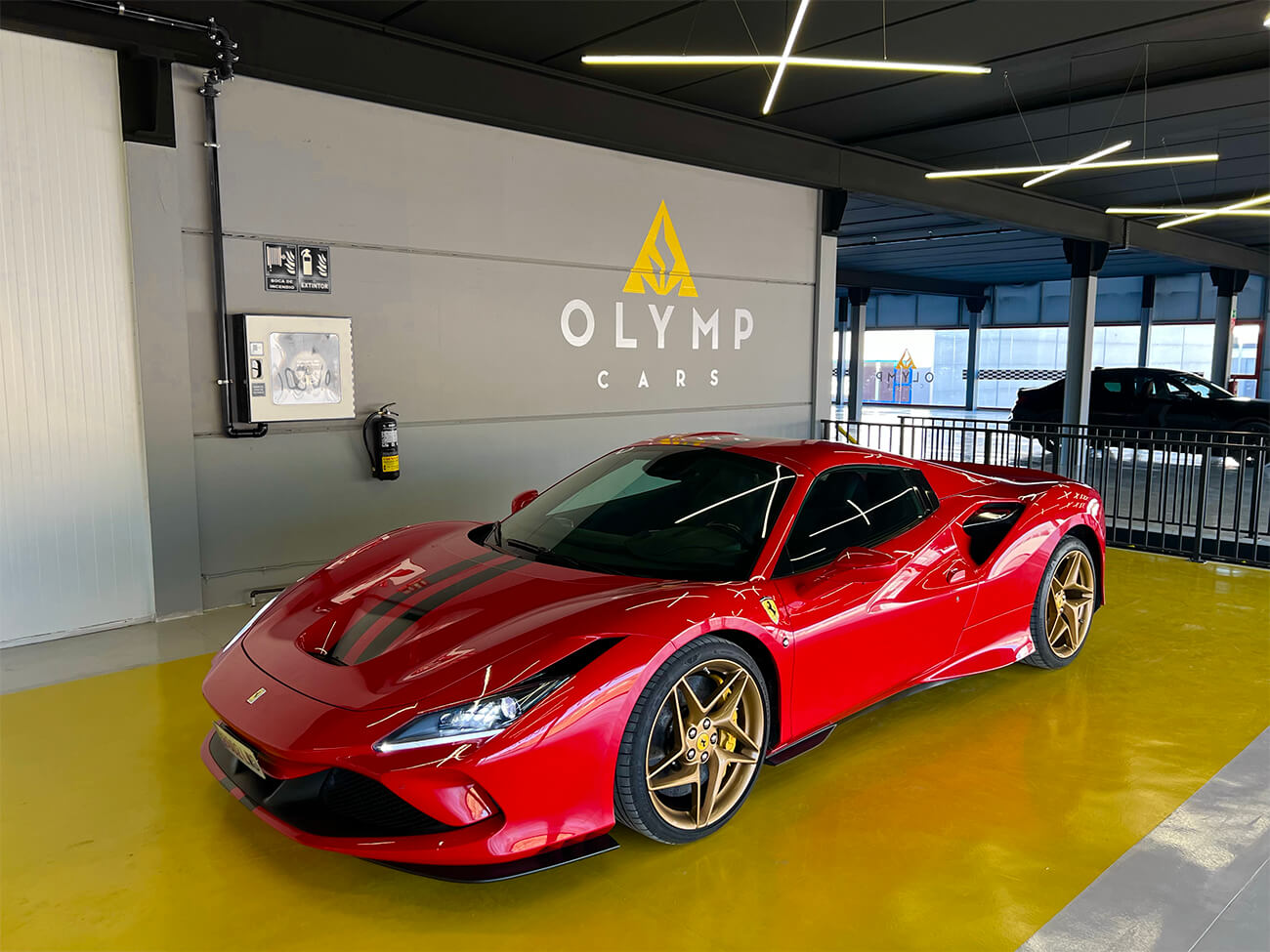 Ferrari F8 Spider - Olymp Cars Marbella - аренда автомобилей класса люкс в  Marbella 🏎