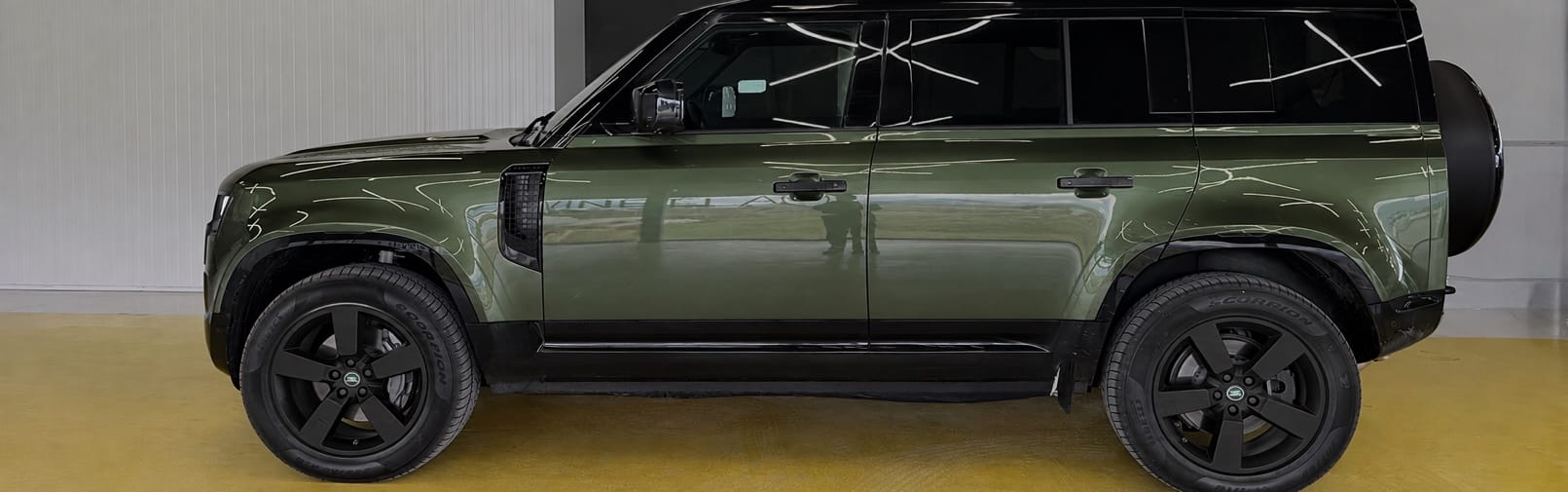 Land Rover Defender 3.0
