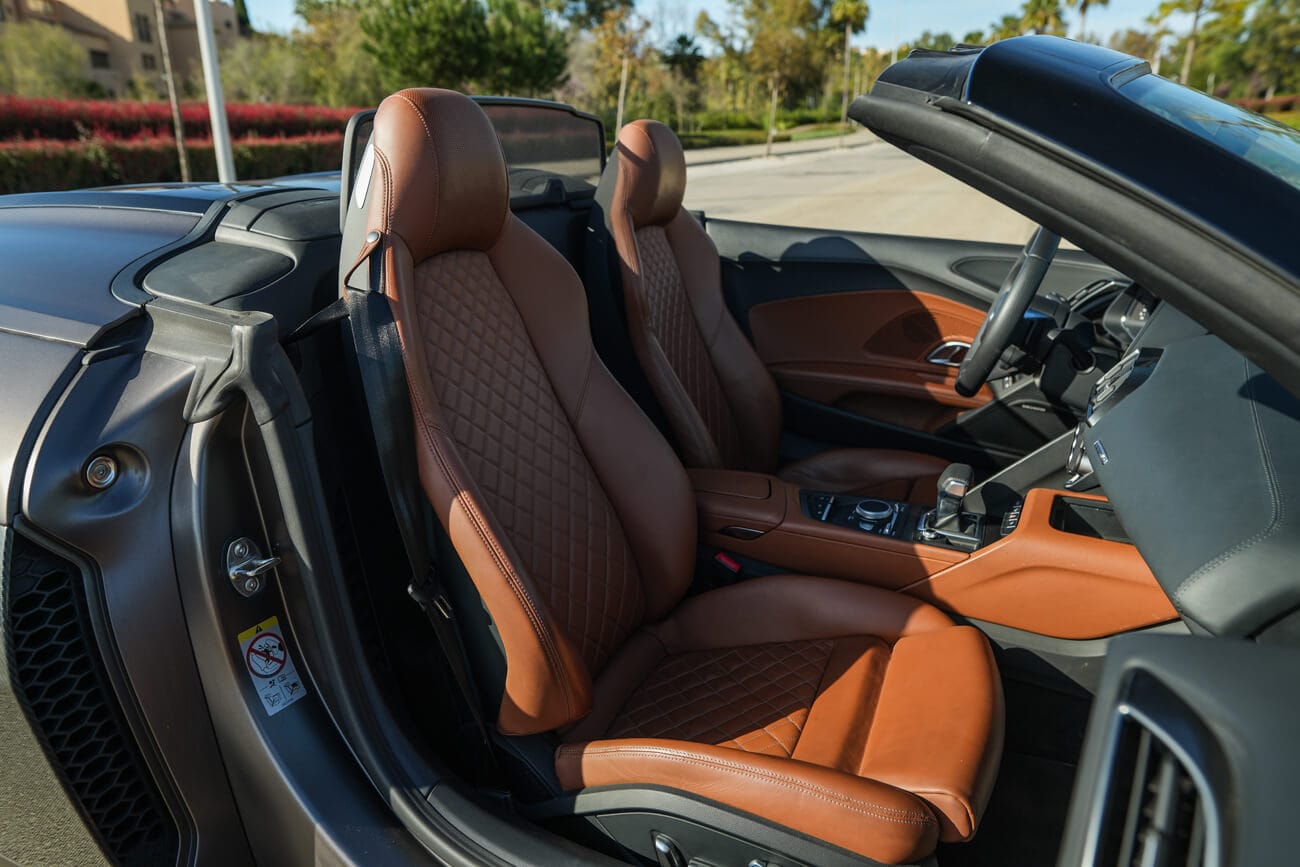 Audi R8 Spyder Brown