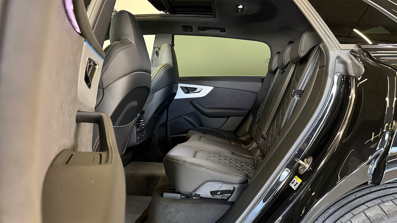 Audi Q8 S-line